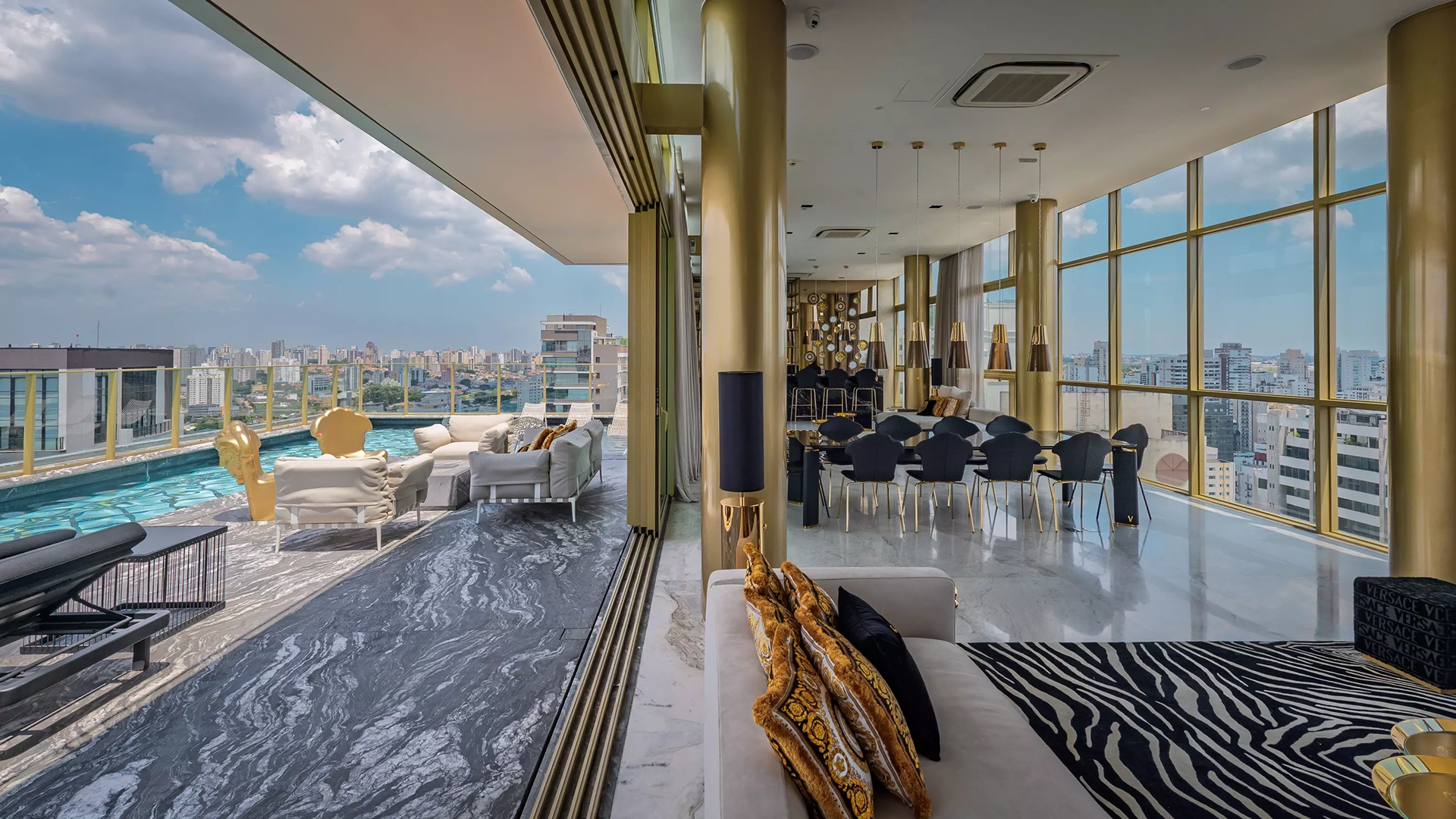 Área de lazer do rooftop do Villa Versace